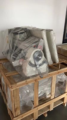 Bewegungseinfache Operation der Tischplatten-Teig Sheeter-Maschinen-Doppelgeschwindigkeits-revidierbarer Gebäck-Laminiermaschinen-Maschinen-0.55kw